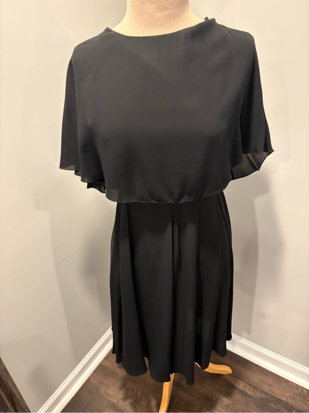 Vintage Oscar de la Renta capelet dress